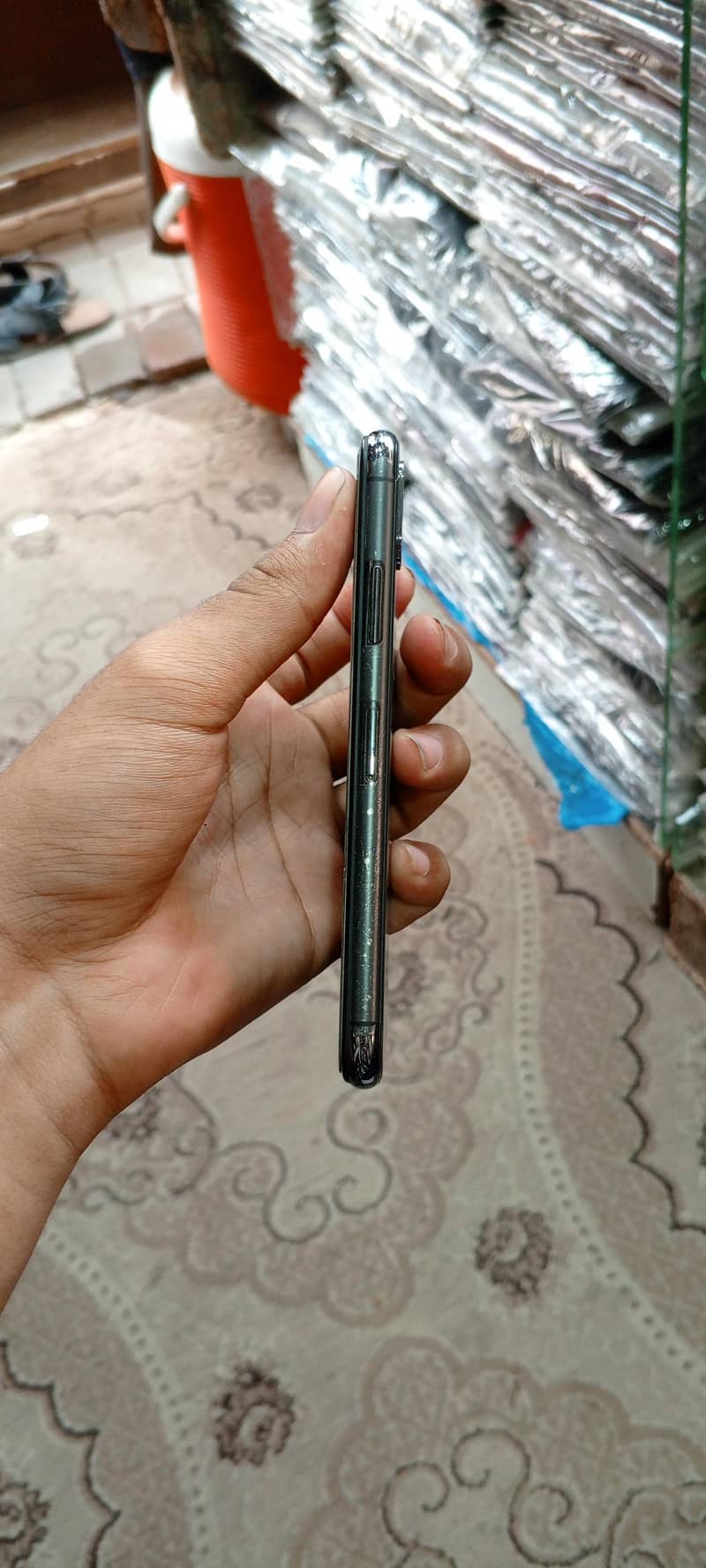 Apple iPhone X 4