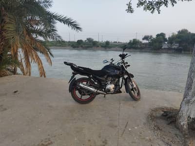 Yamaha YBR 125G on Sale, Black colour.