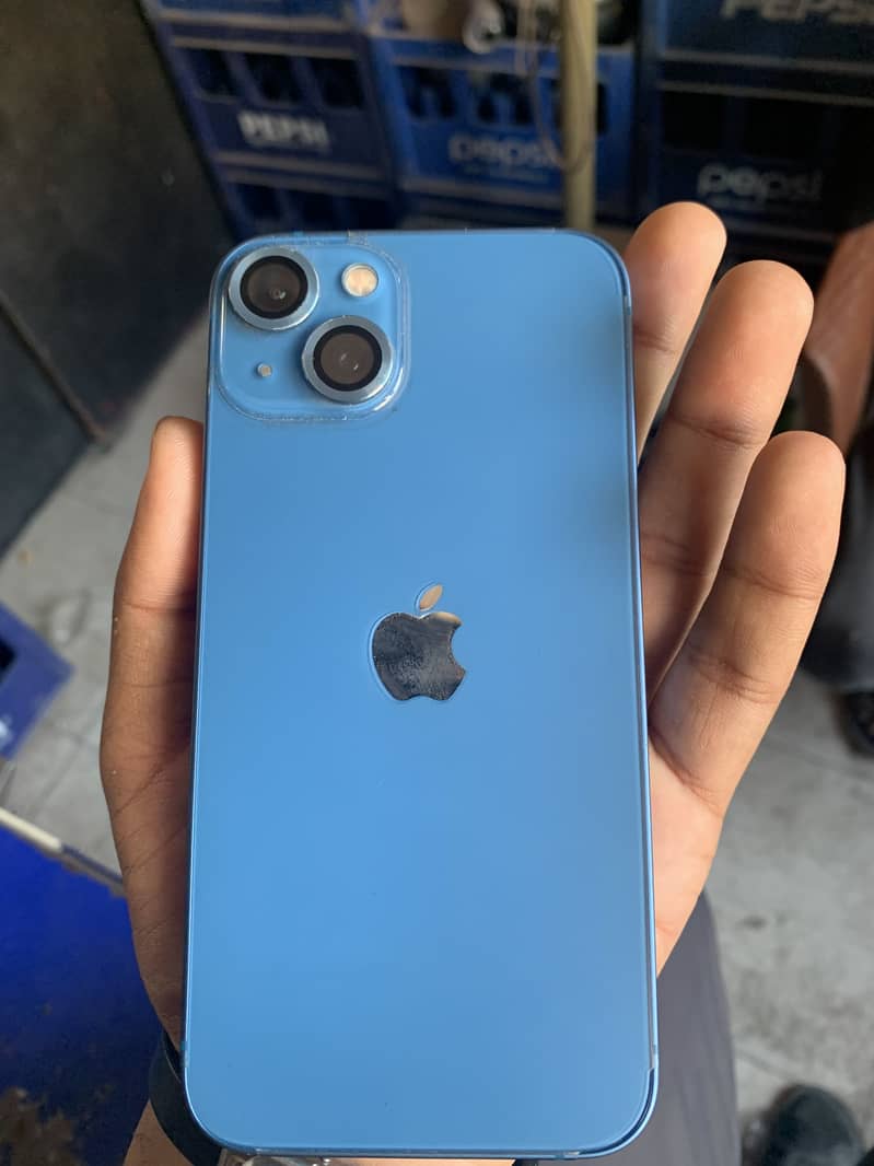 Apple iPhone 13 5