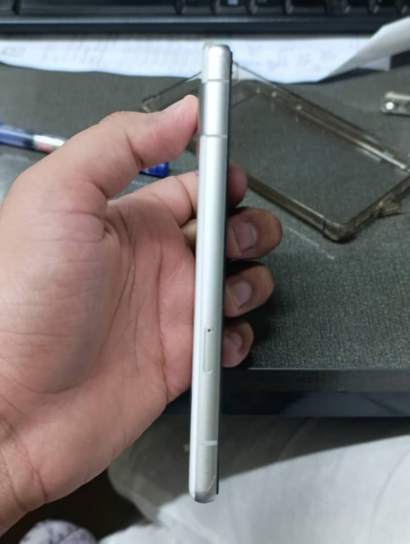 Google Pixel 7a 2