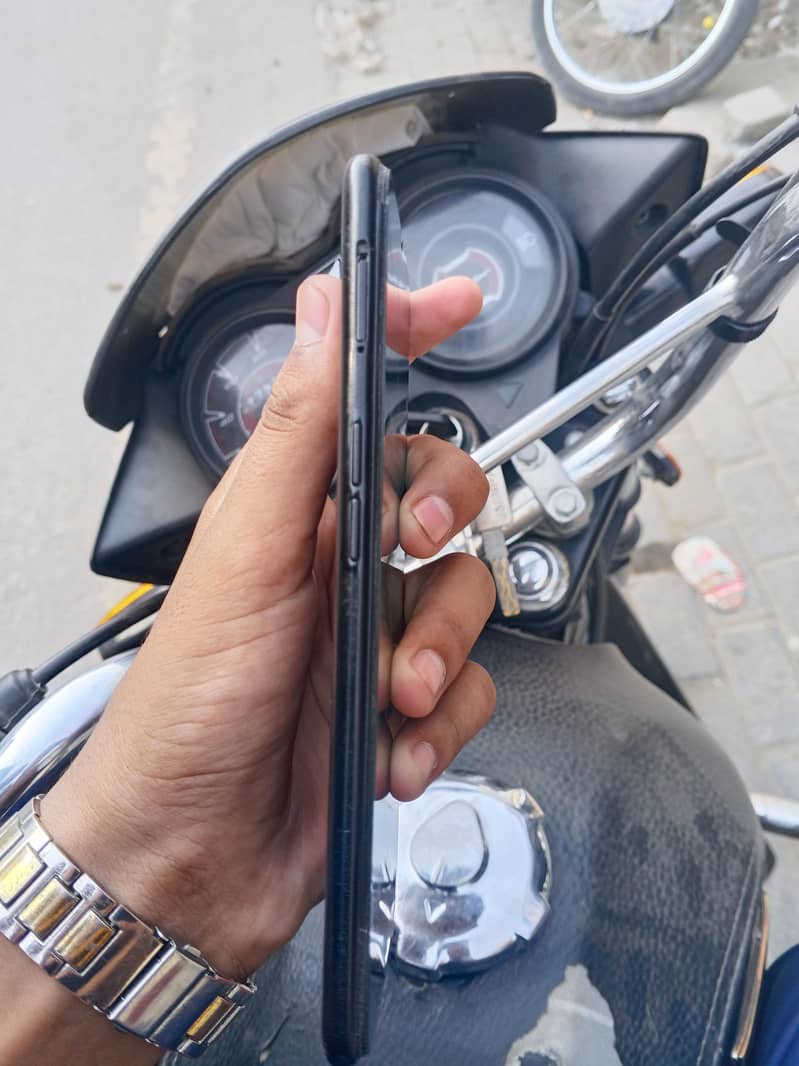 OPPO A31 2