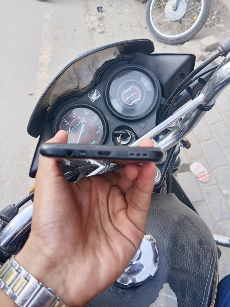 OPPO A31 3