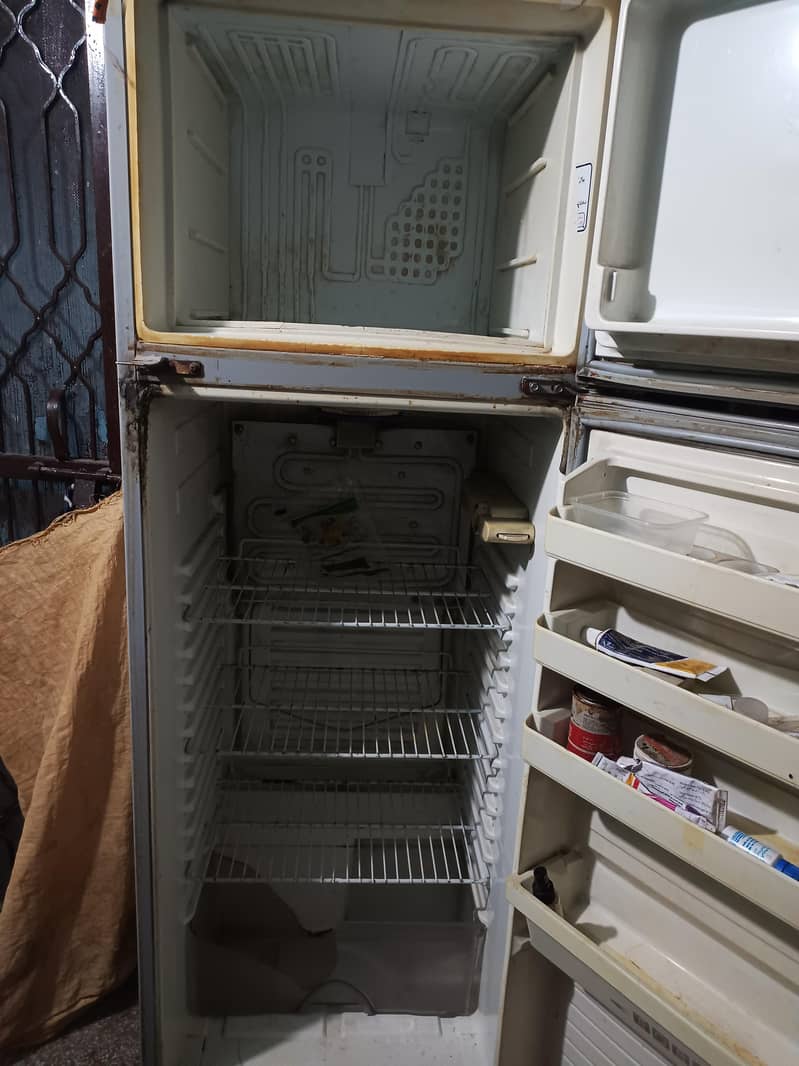 Refrigerator 1