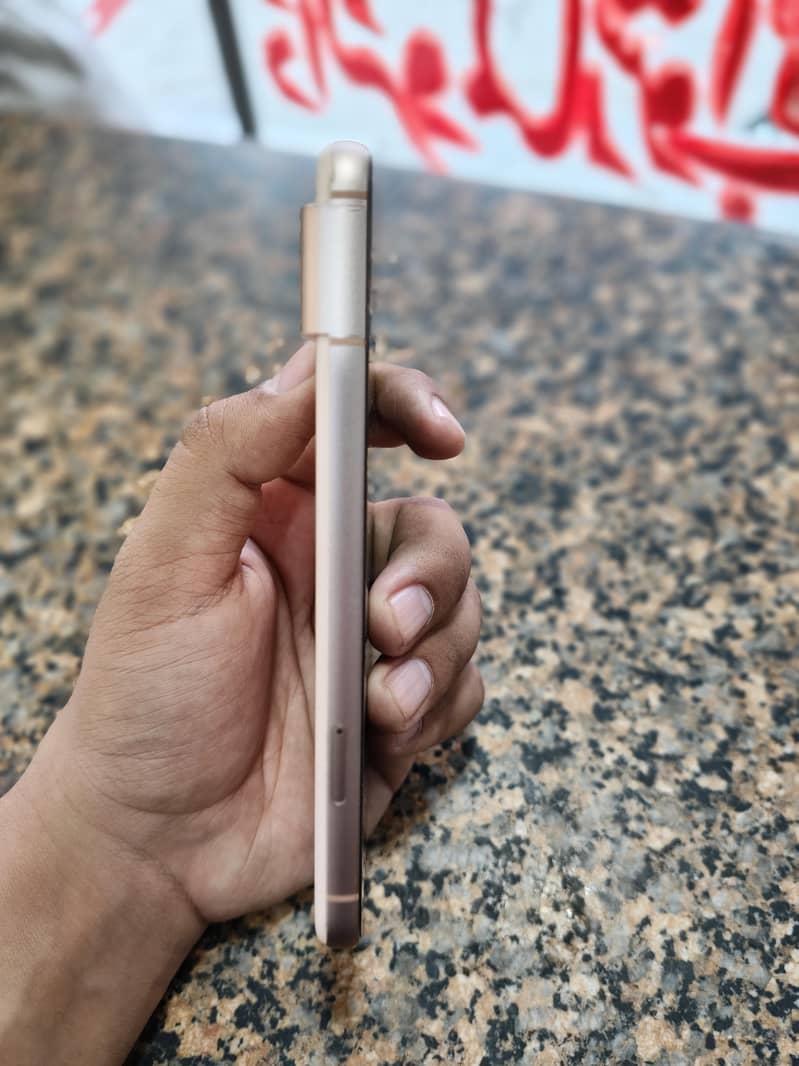 Google Pixel 8 2