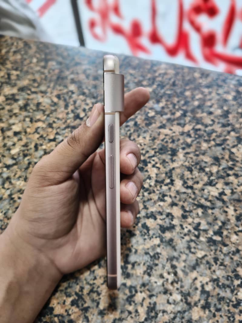 Google Pixel 8 3