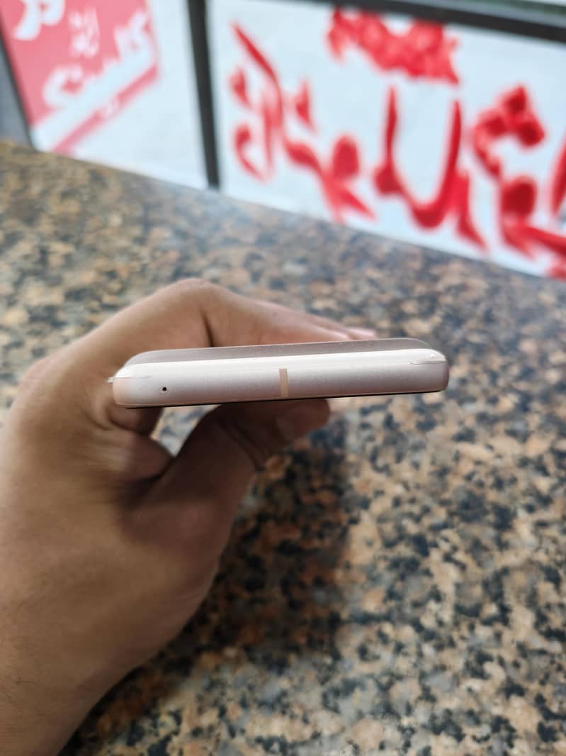 Google Pixel 8 5