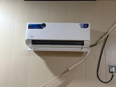 1 ton ha midia Ac  inverter ha. . just 3 month used ha.
