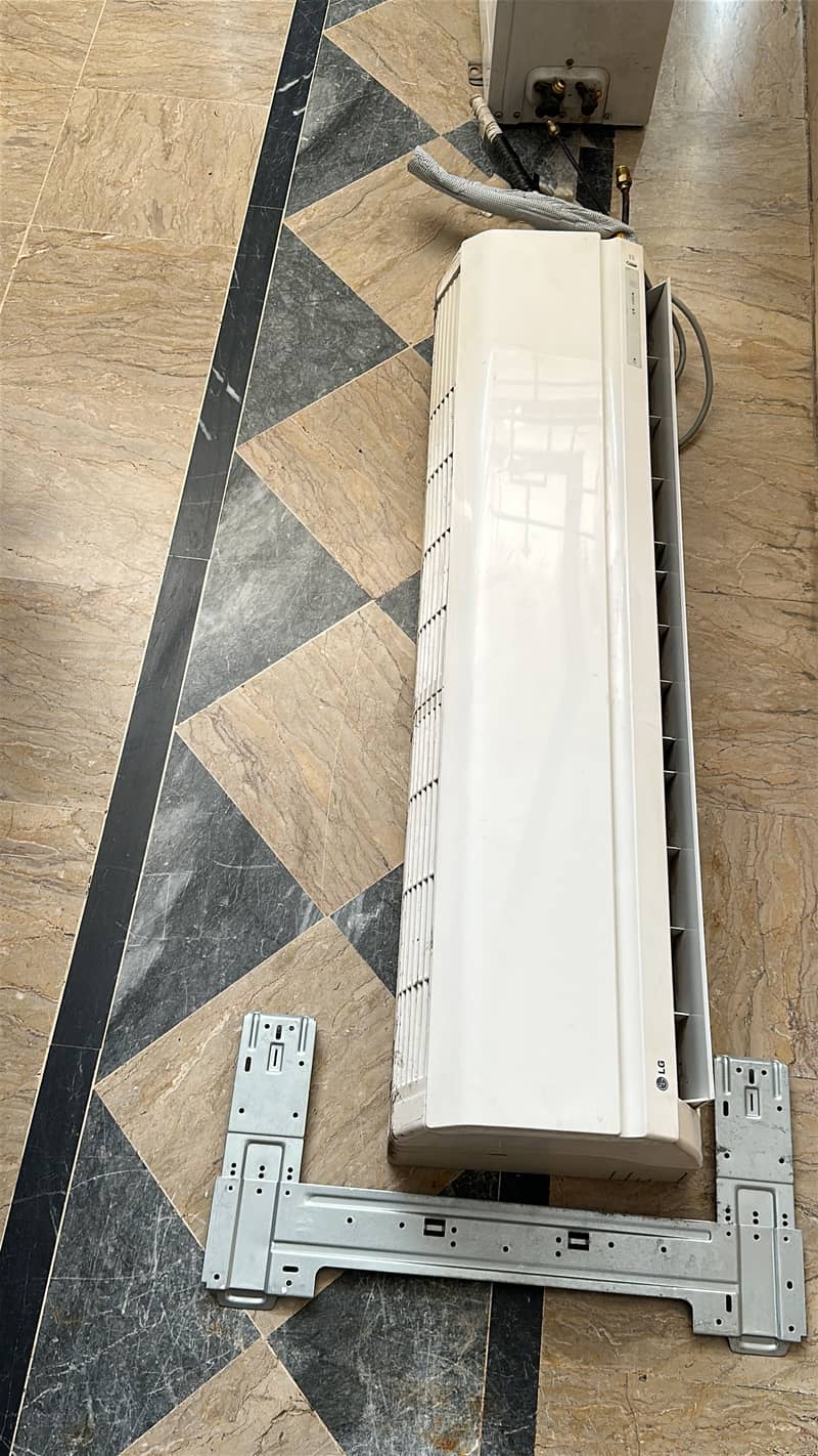 LG split Ac 0