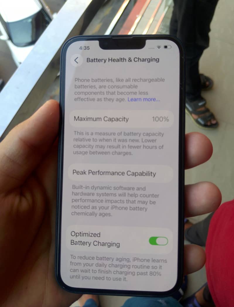 Apple iPhone 13 0