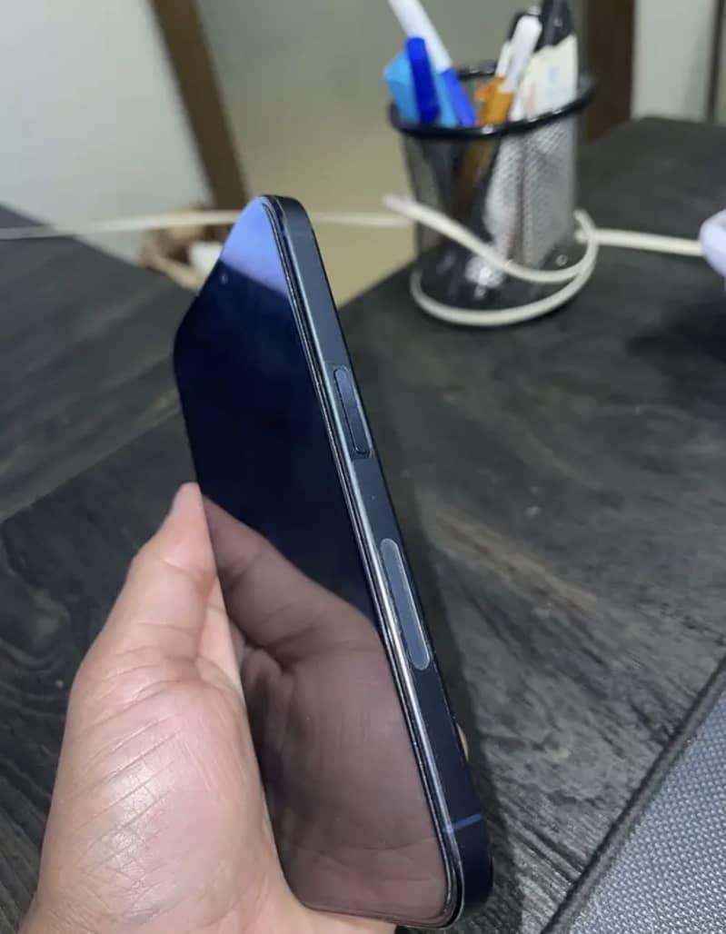 iPhone 15 Pro 1