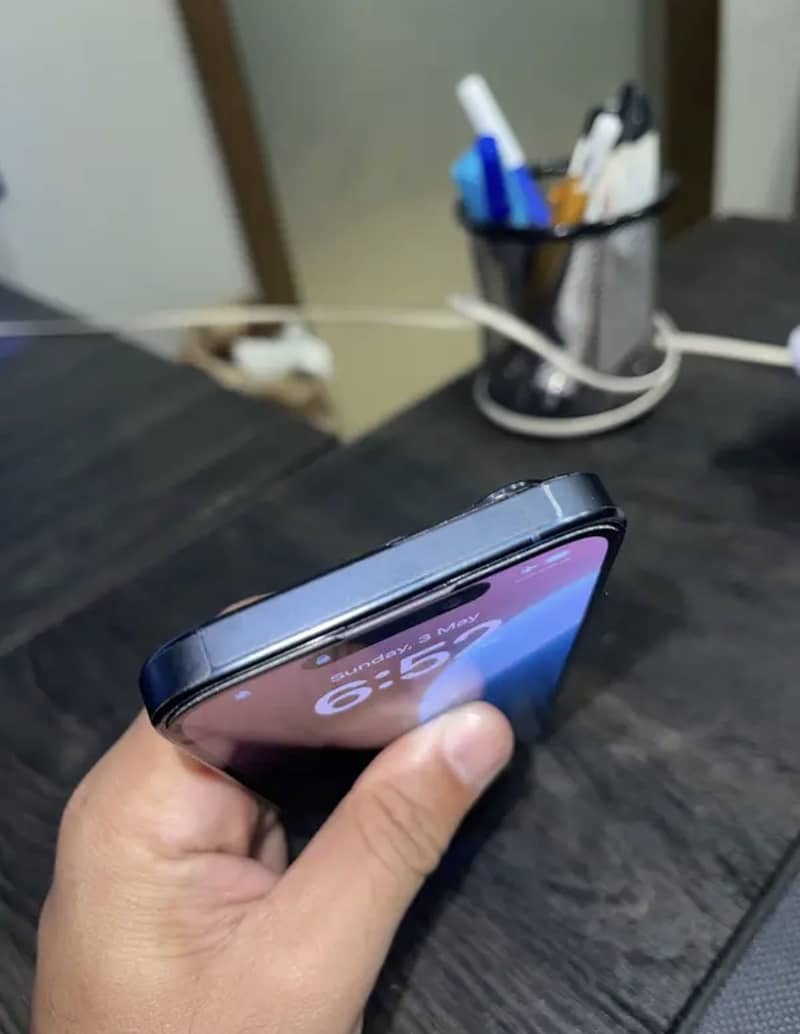 iPhone 15 Pro 4