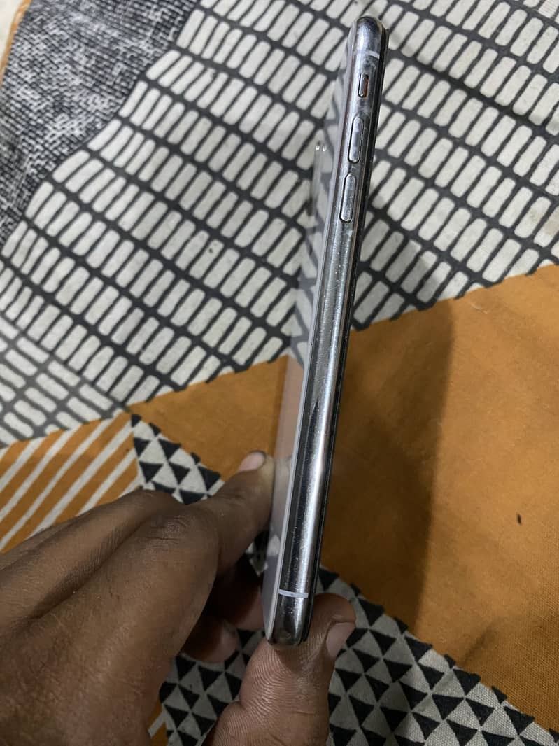 Apple iPhone X 1
