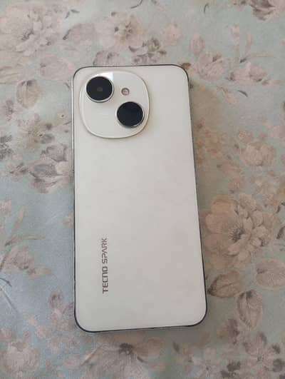 Tecno Spark Go 1 -