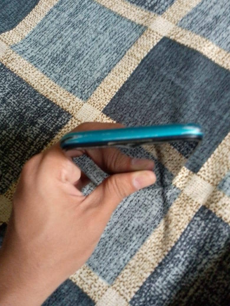 Realme 5i 1