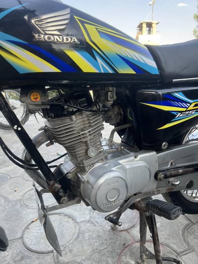 Honda 125 black colour 2017/2018 urgent sell