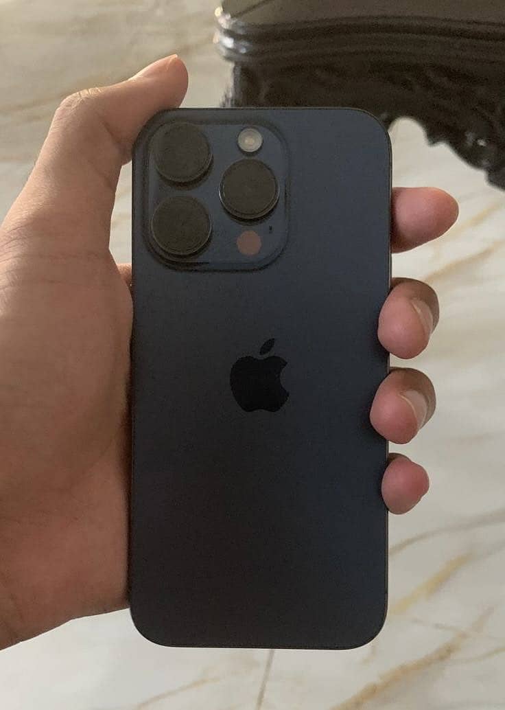 Apple iPhone 15 Pro 0