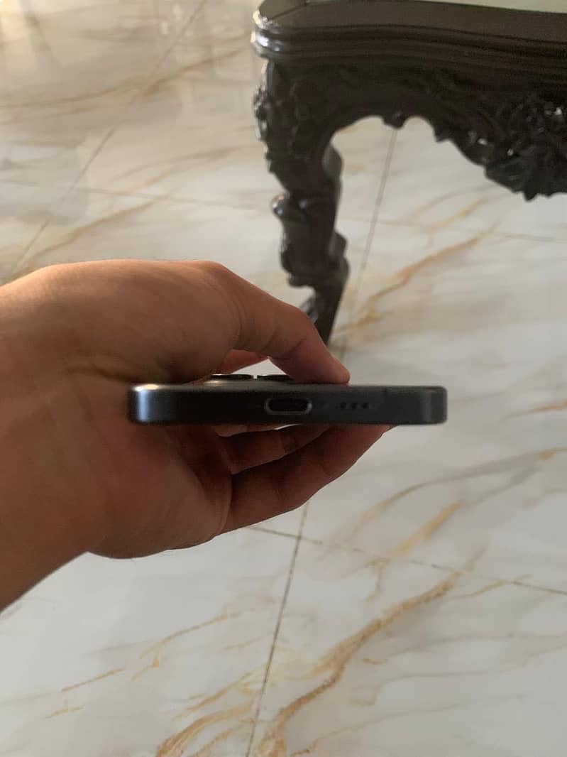 Apple iPhone 15 Pro 1
