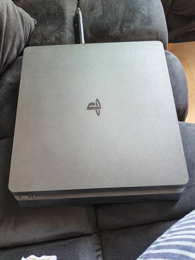 PlayStation 4 Slim