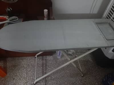 Great Condition Iron stand