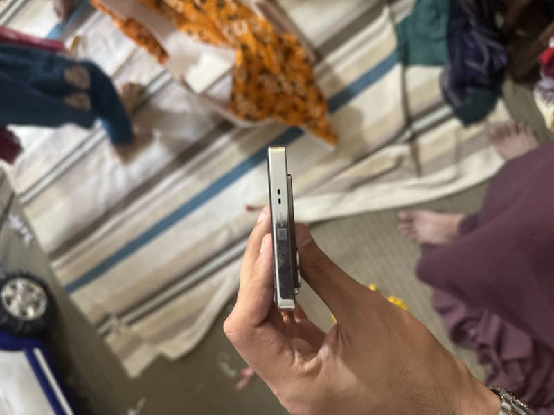 Infinix Note 40 4