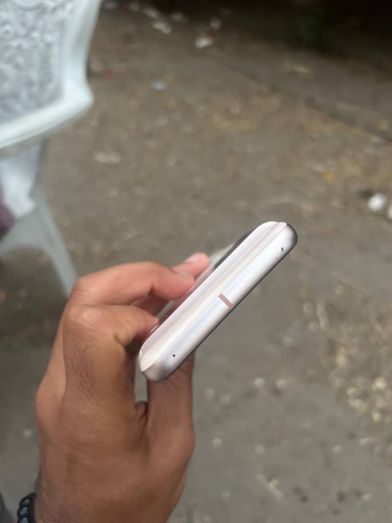 Google Pixel 8 0