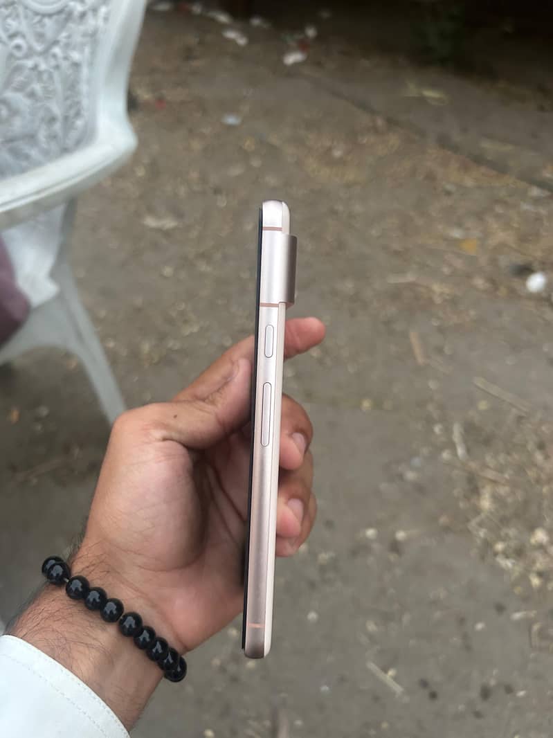 Google Pixel 8 2