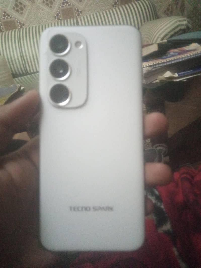 techno spark  40 pro plus 0