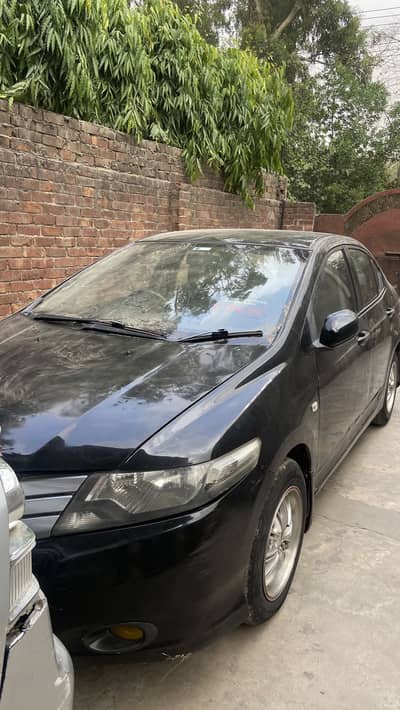 Honda City 2011 for sale in Geniune condition
