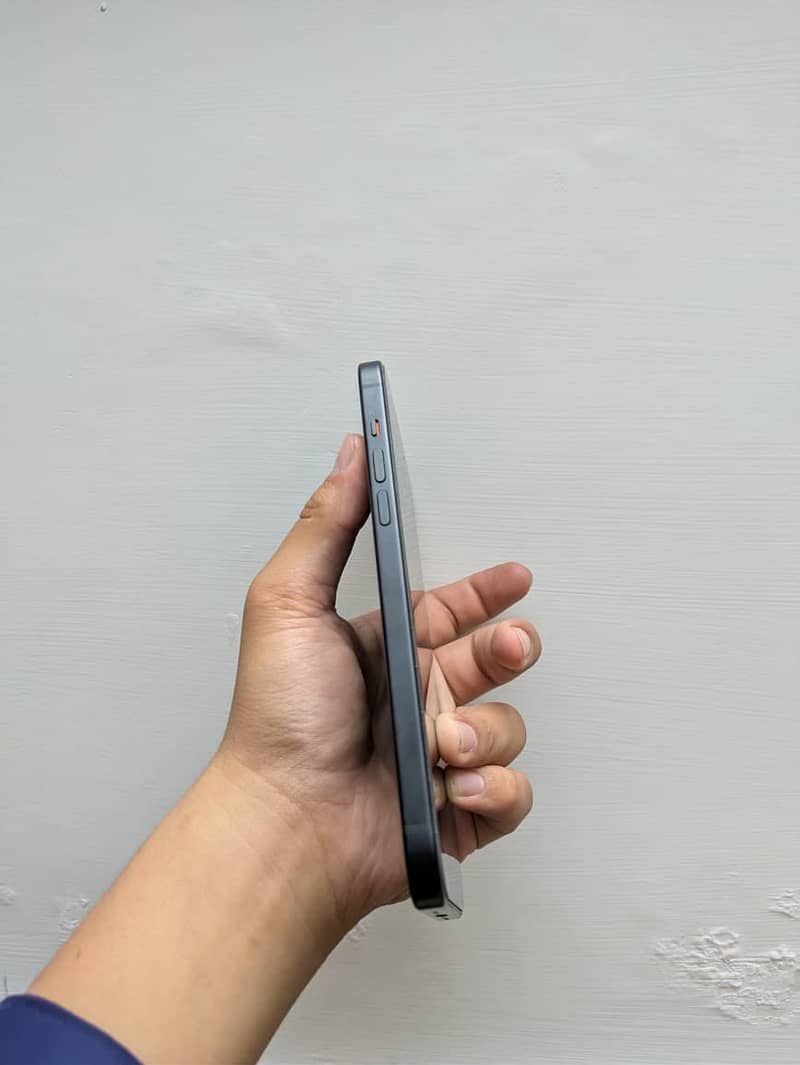 Apple iPhone 15 plus 0
