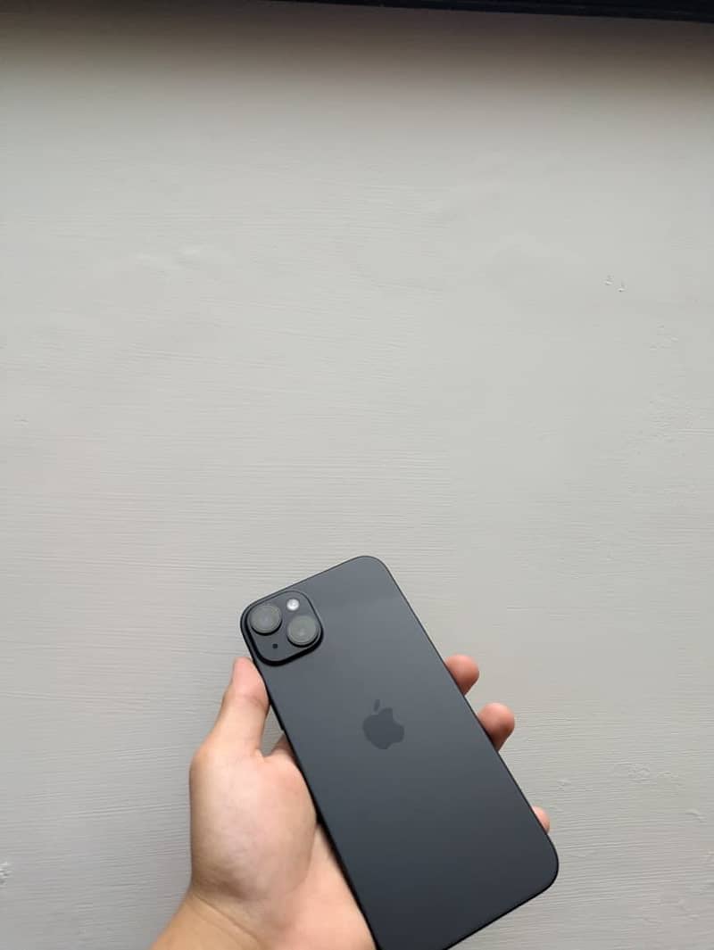 Apple iPhone 15 plus 3