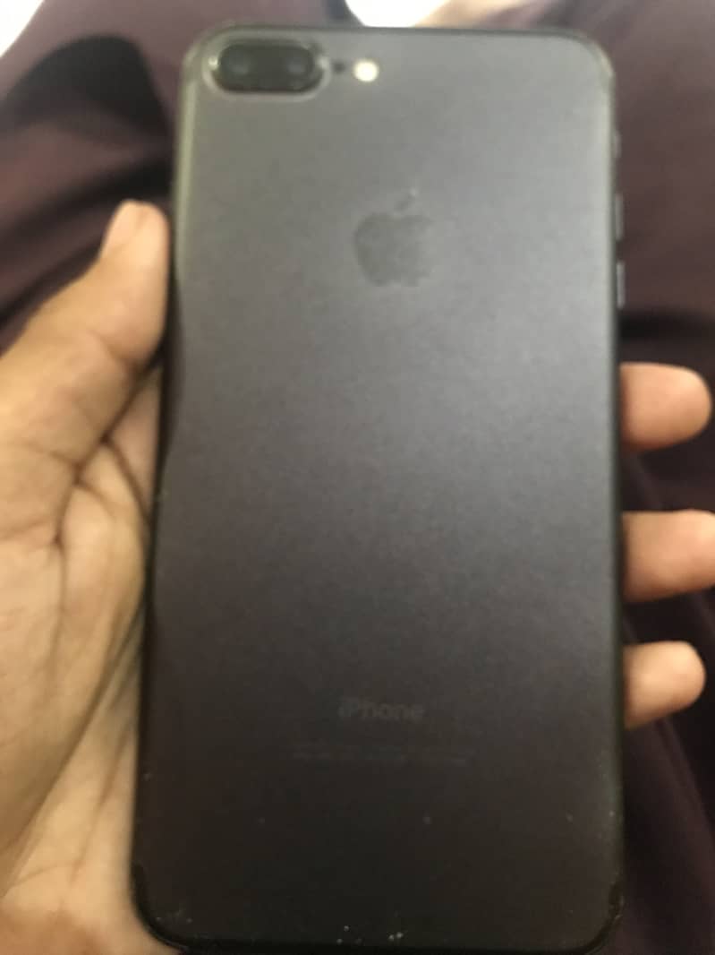 Apple iPhone 7 Plus 1