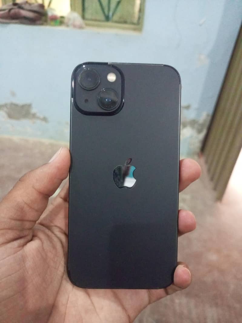 Apple iPhone 13 0