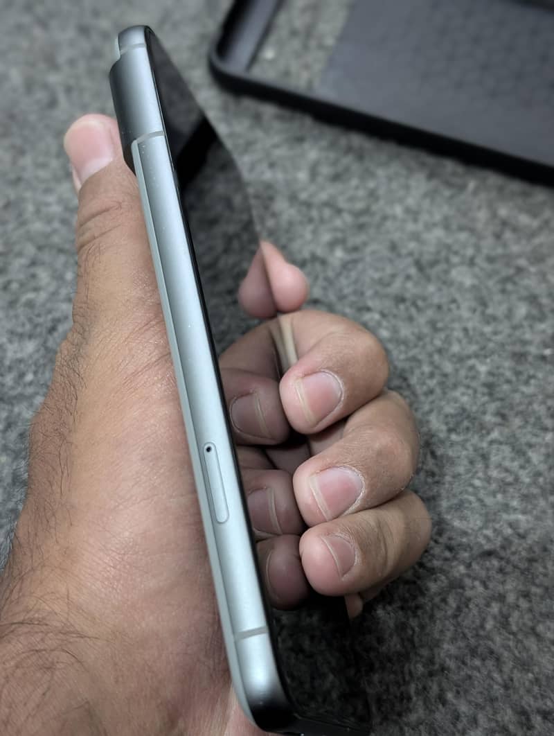Google Pixel 8 3