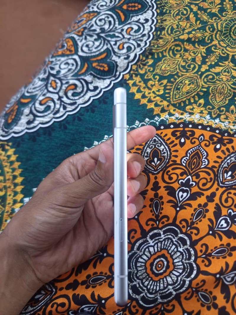 Google Pixel 7a 3