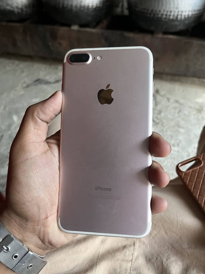 Apple iPhone7 plus 1