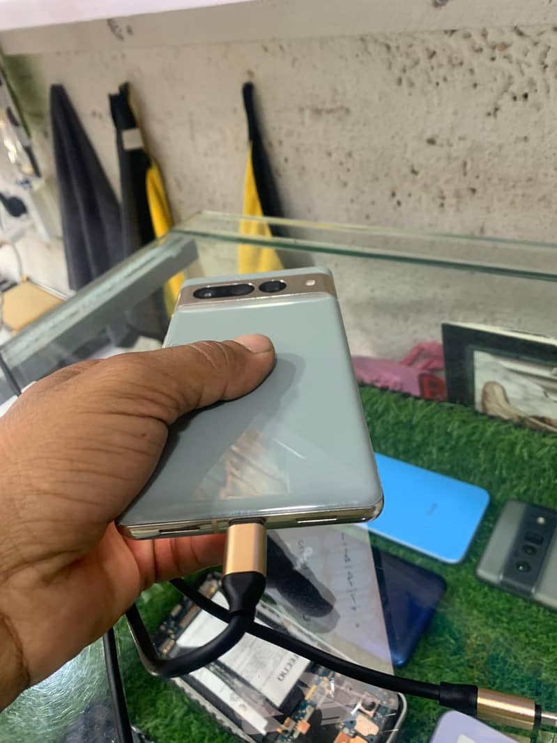 Google Pixel 7 Pro 4