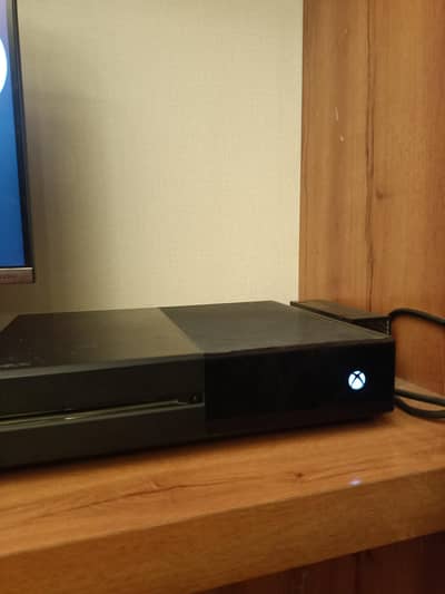 XBOX ONE with 2 original controllers