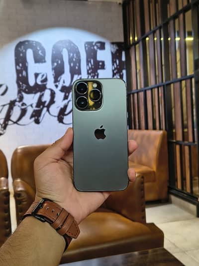 Apple iPhone 13 Pro