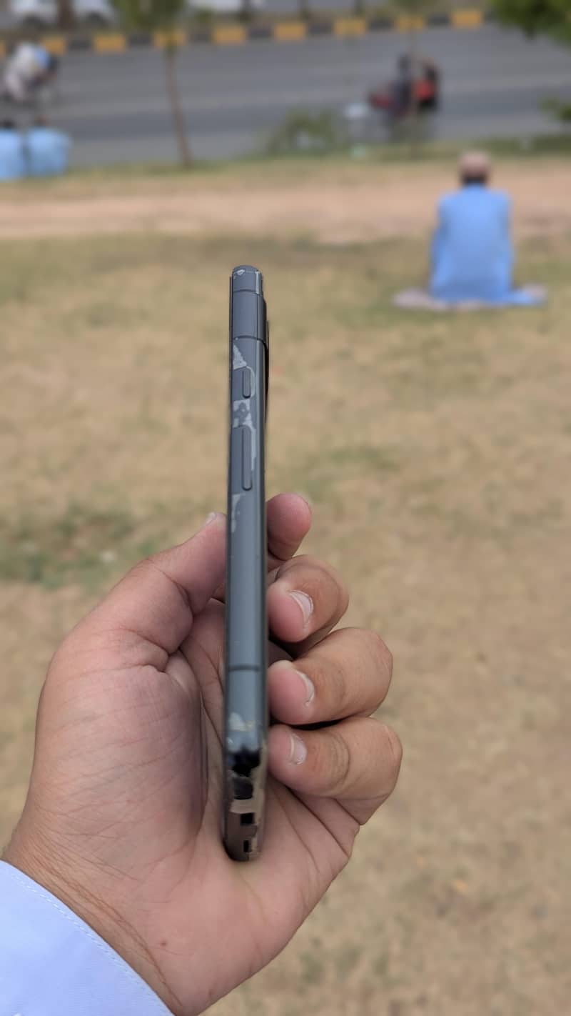 Google Pixel 7a 5
