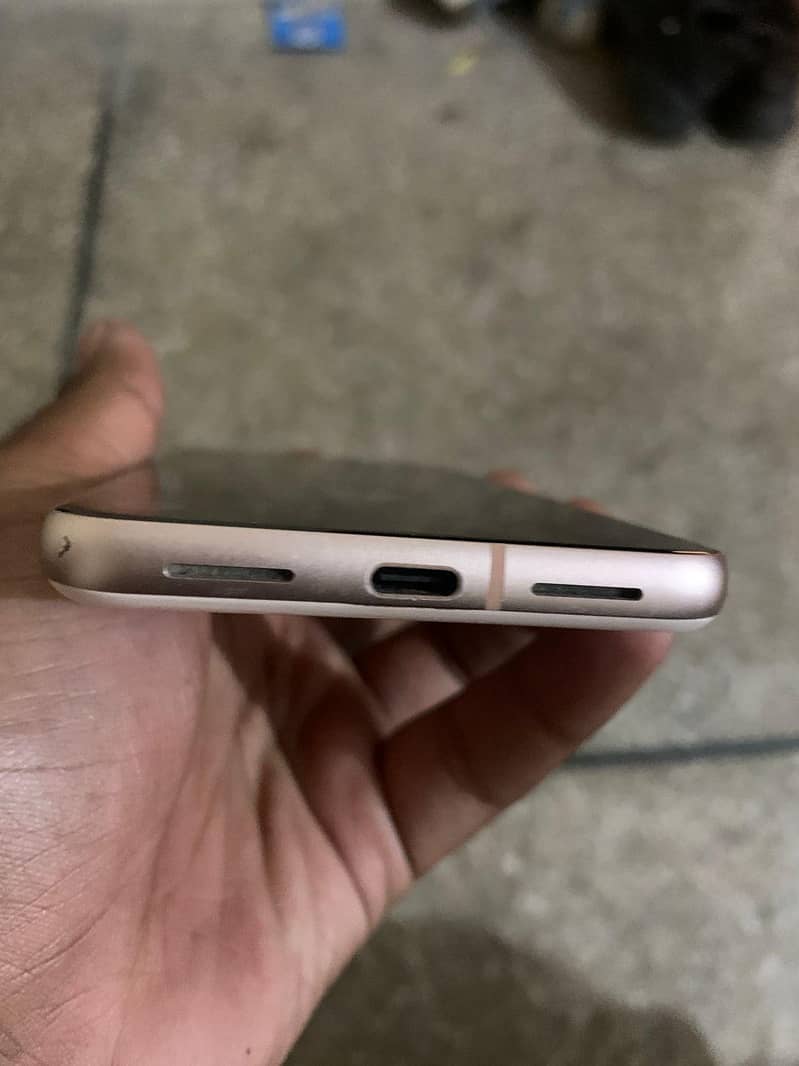 Google Pixel 8 2