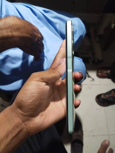 Realme C35