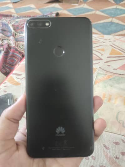 Huawei Y7