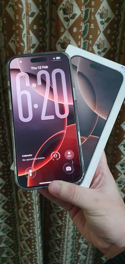 Apple iPhone 16 Pro Max colour desert titanium 10/10