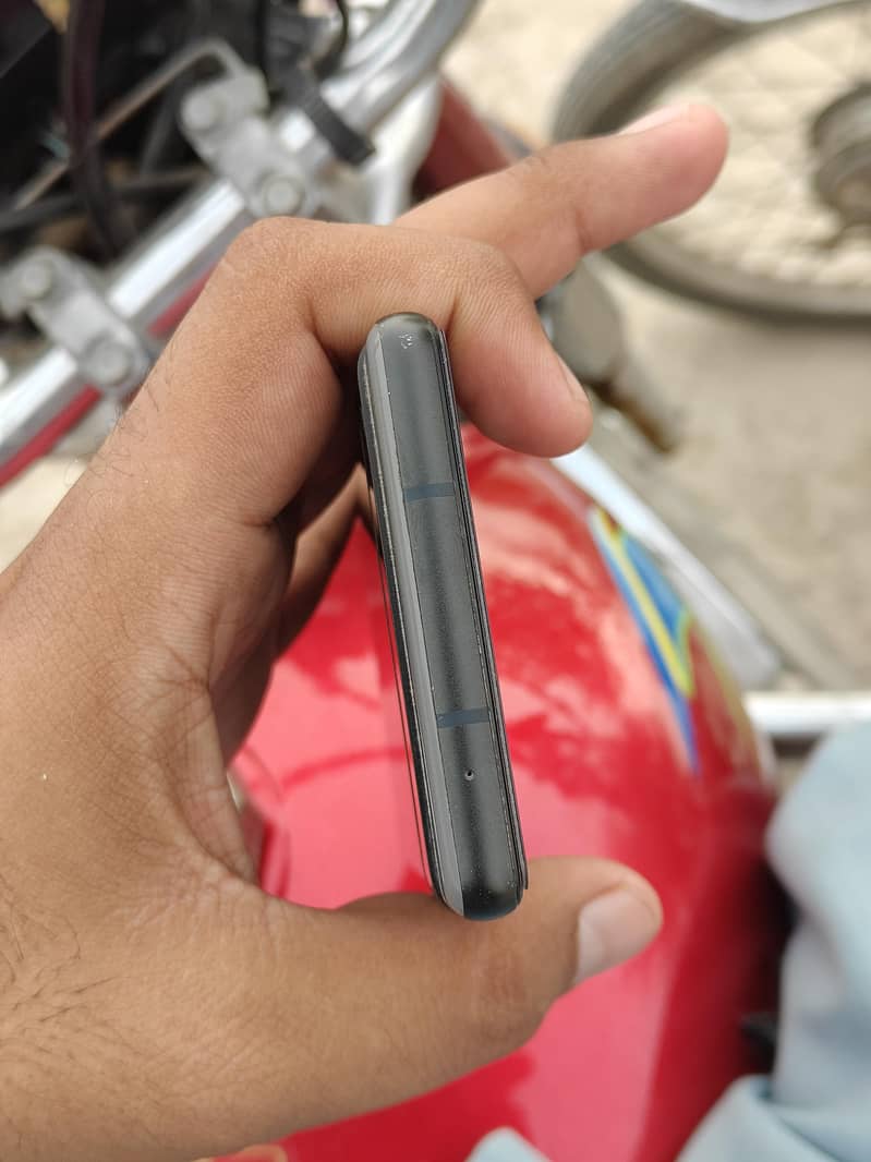 Google Pixel 6a 4