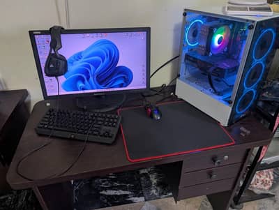 gaming PC Ryzen 5 5600 amd RX6600 8GB 16gb ddr4 3200 worh 500gm nvme