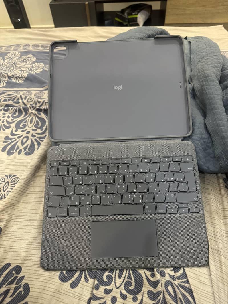 Logitech Combo touch 2