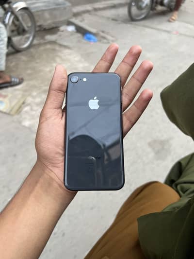 Apple iPhone 8