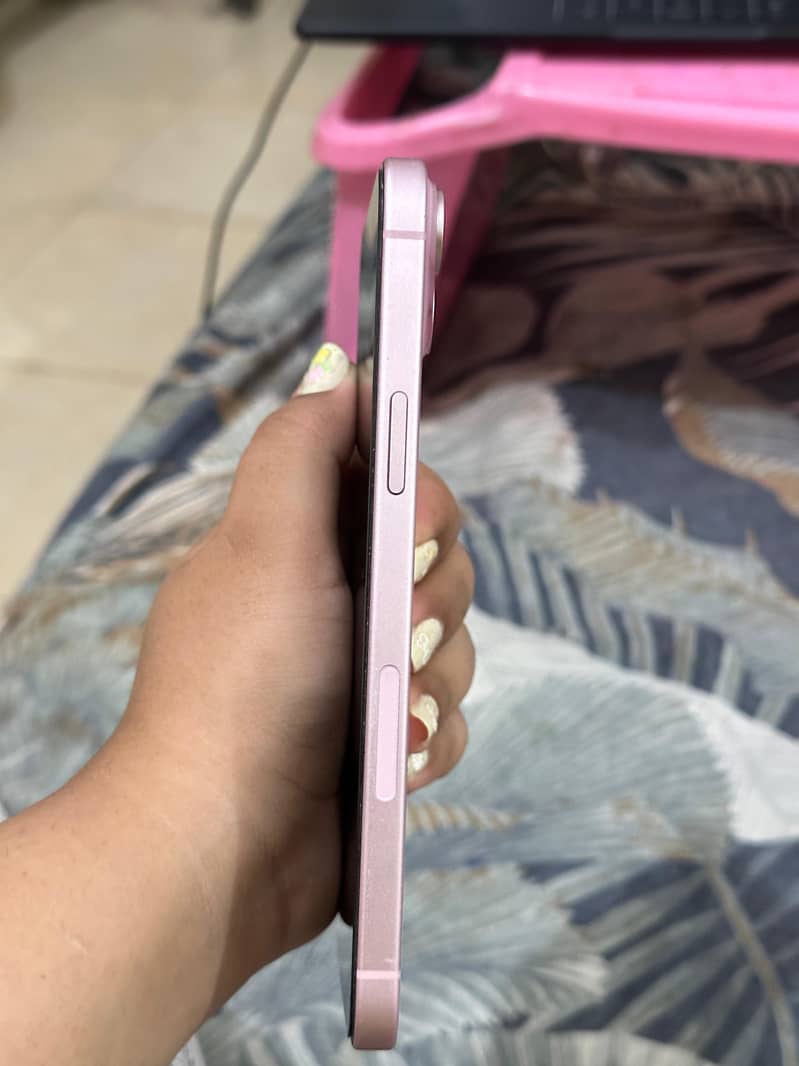 Apple iPhone 15 plus 2