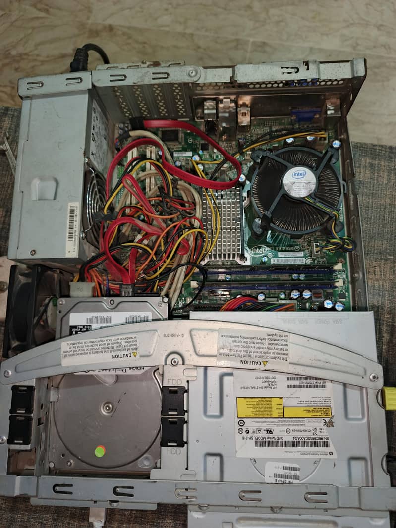 computer CPU+ LCD HP + keyboard+mouse and cable 1