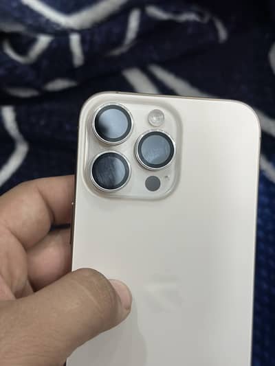 Apple iPhone 16 Pro Max